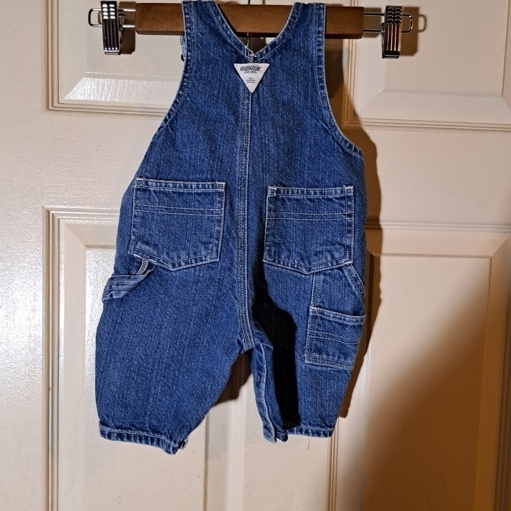 Baby's 5 piece clothing bundle size 0 to 3 months - Picture 3 of 13